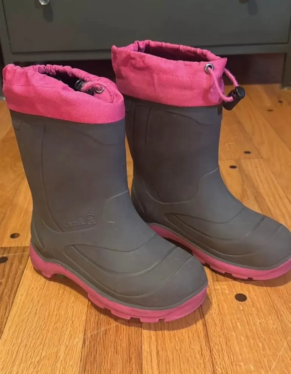 Kamik Snobuster Winter Boots Big Kids Sz 1 Charcoal Magenta Waterproof